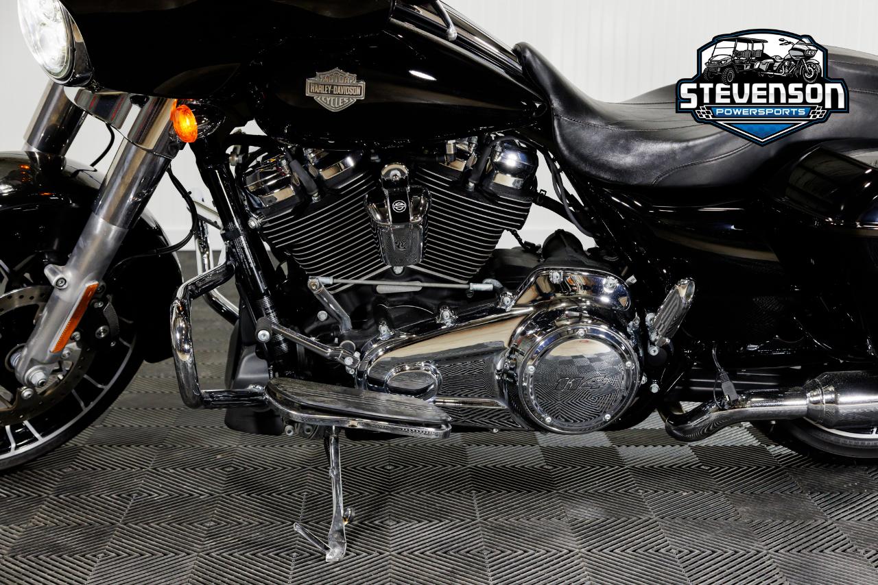 Harley-Davidson FLHXS  2022