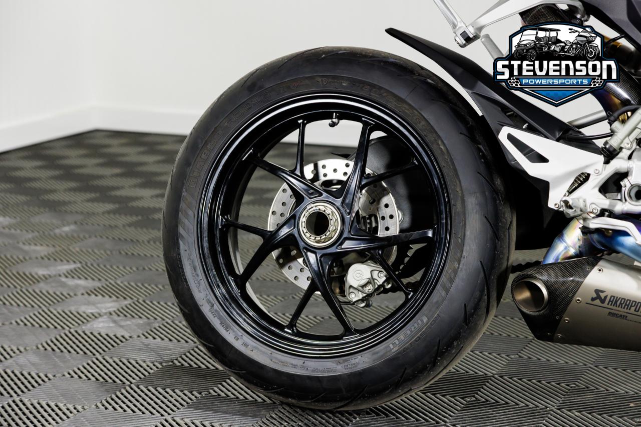 Ducati Streetfighter V2  2022