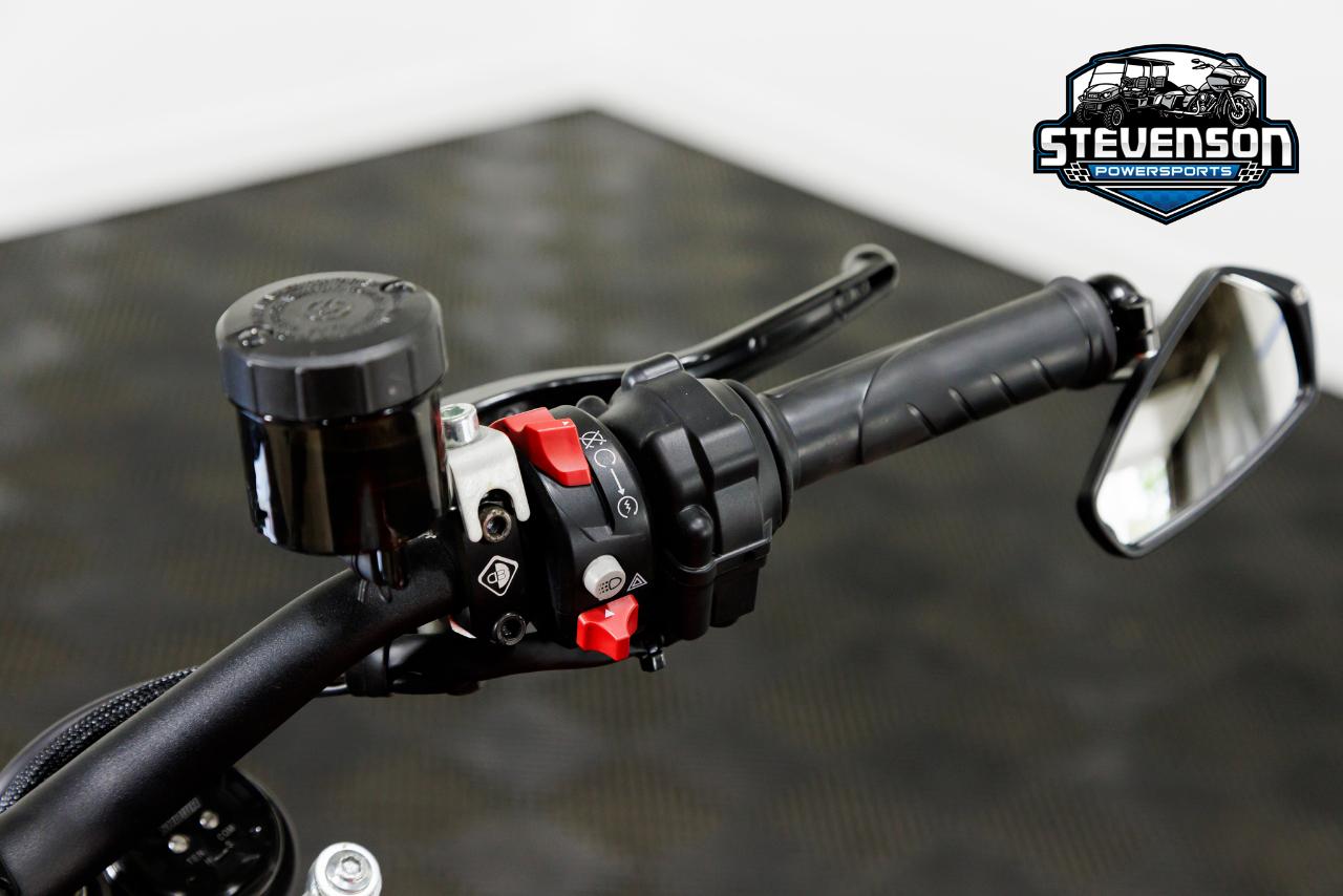 Ducati Streetfighter V2  2022