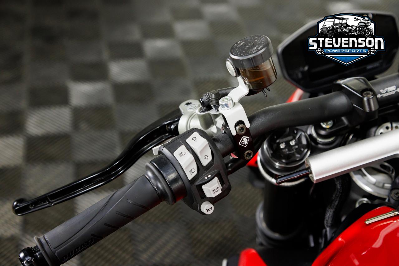 Ducati Streetfighter V2  2022