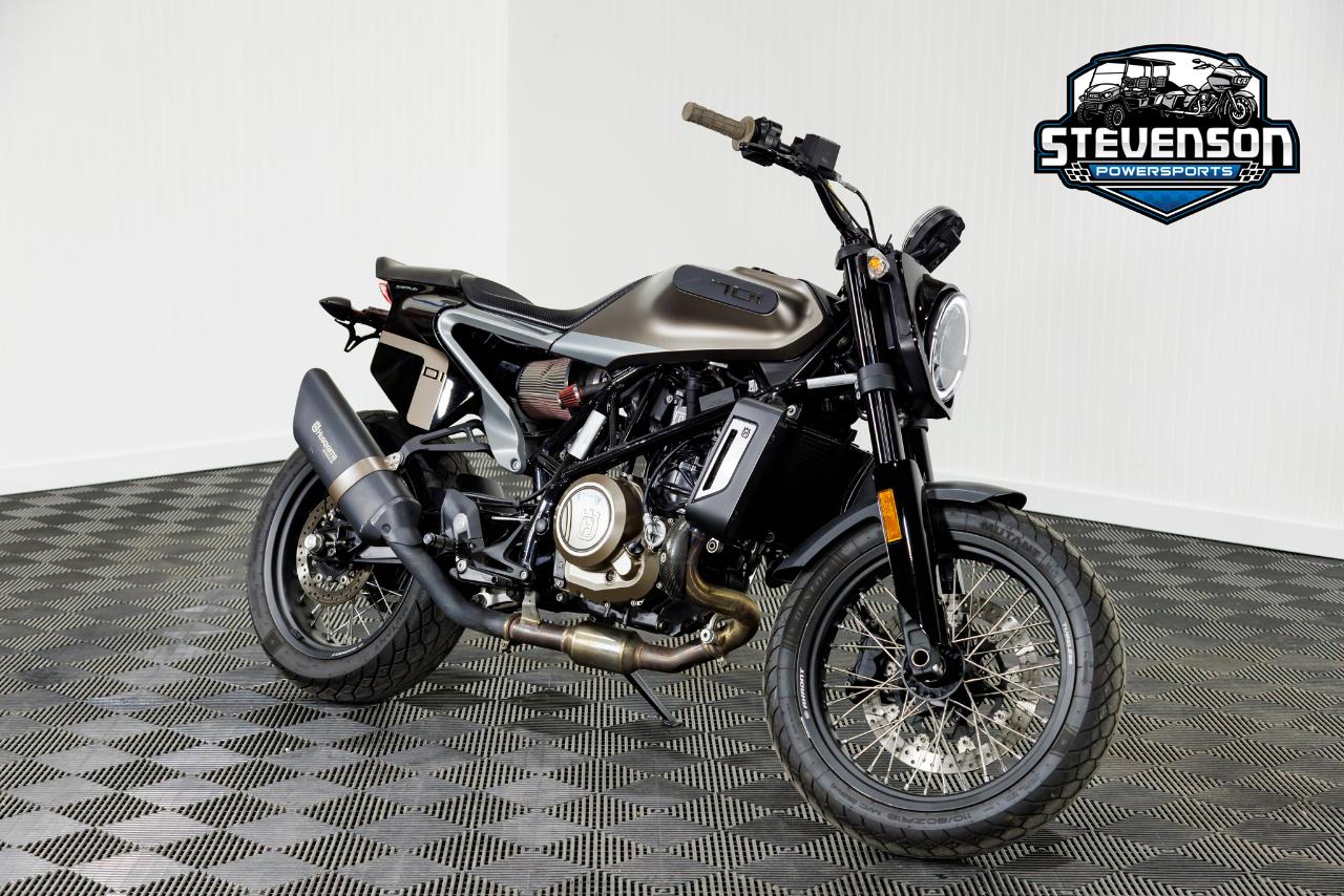 Husqvarna  Svartpilen 701  2020