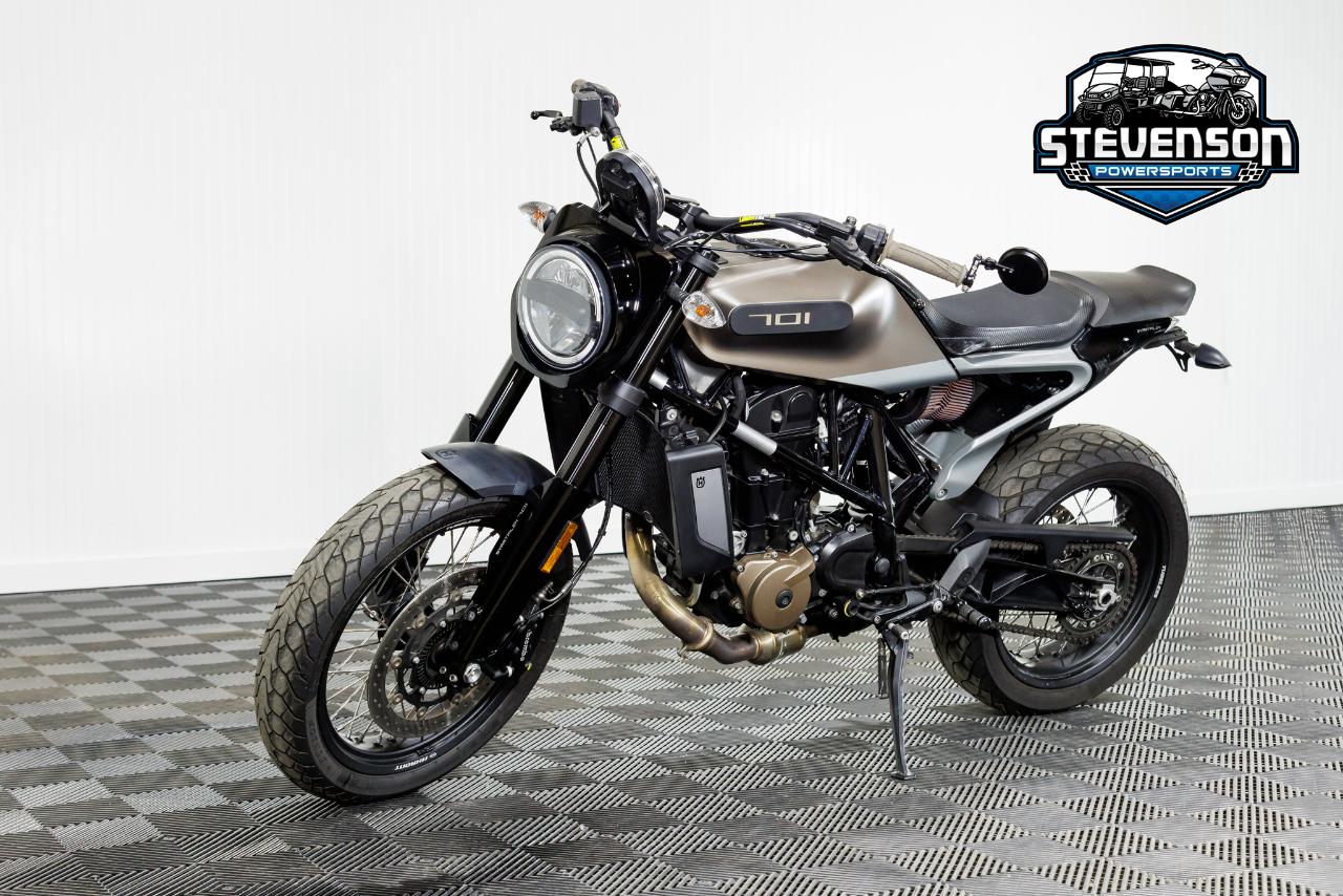 Husqvarna  Svartpilen 701  2020