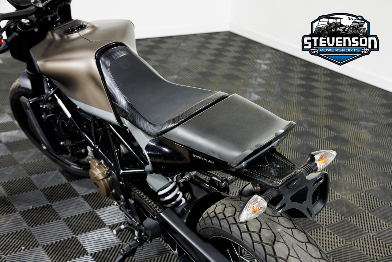 Husqvarna  Svartpilen 701  2020