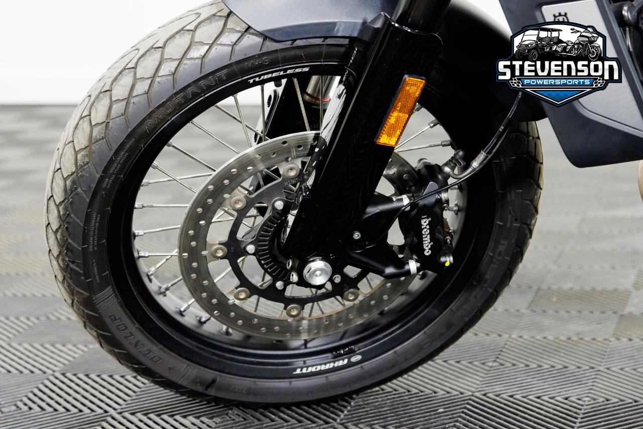 Husqvarna  Svartpilen 701  2020