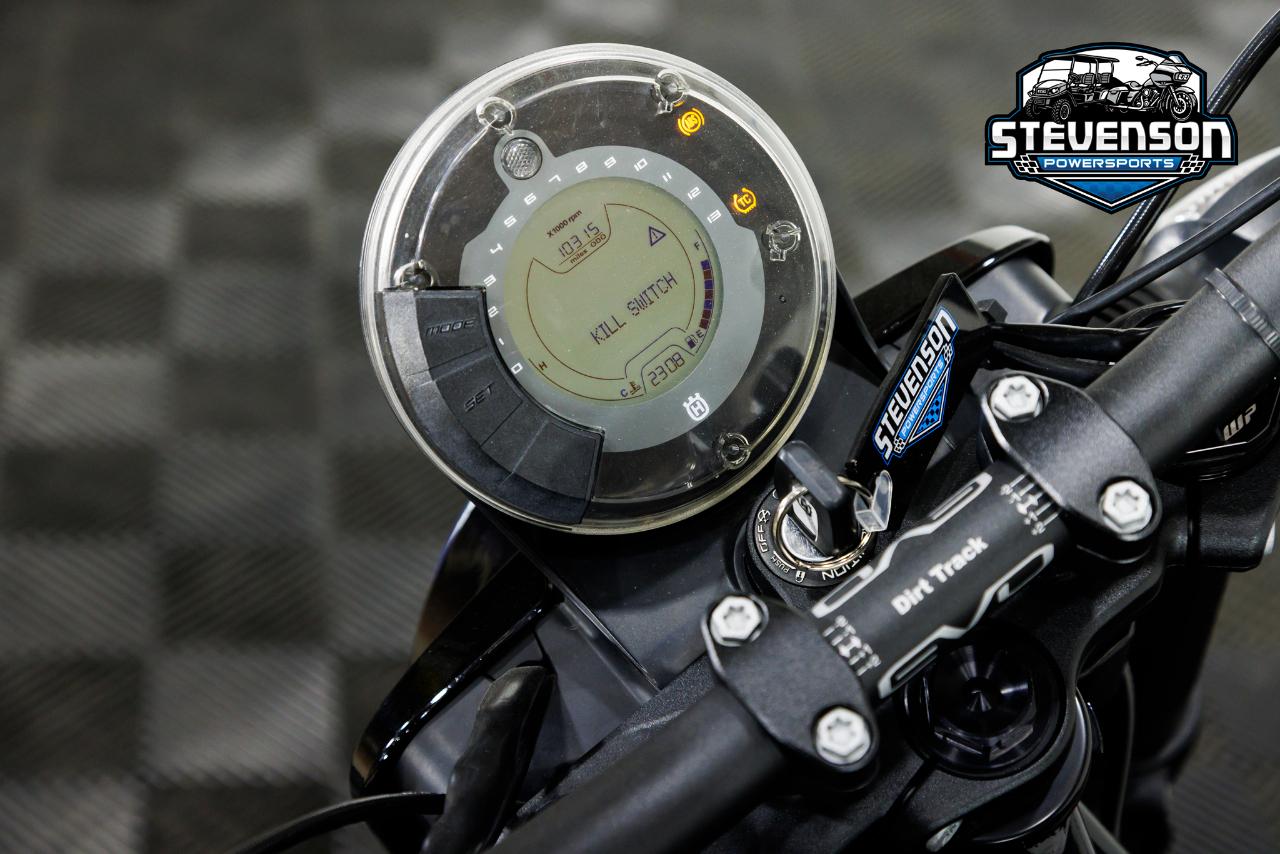 Husqvarna  Svartpilen 701  2020