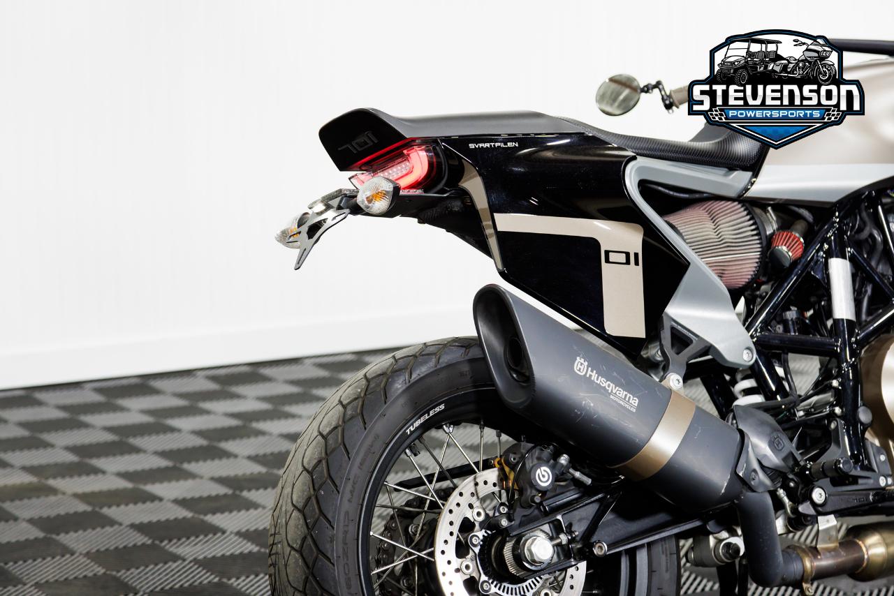 Husqvarna  Svartpilen 701  2020