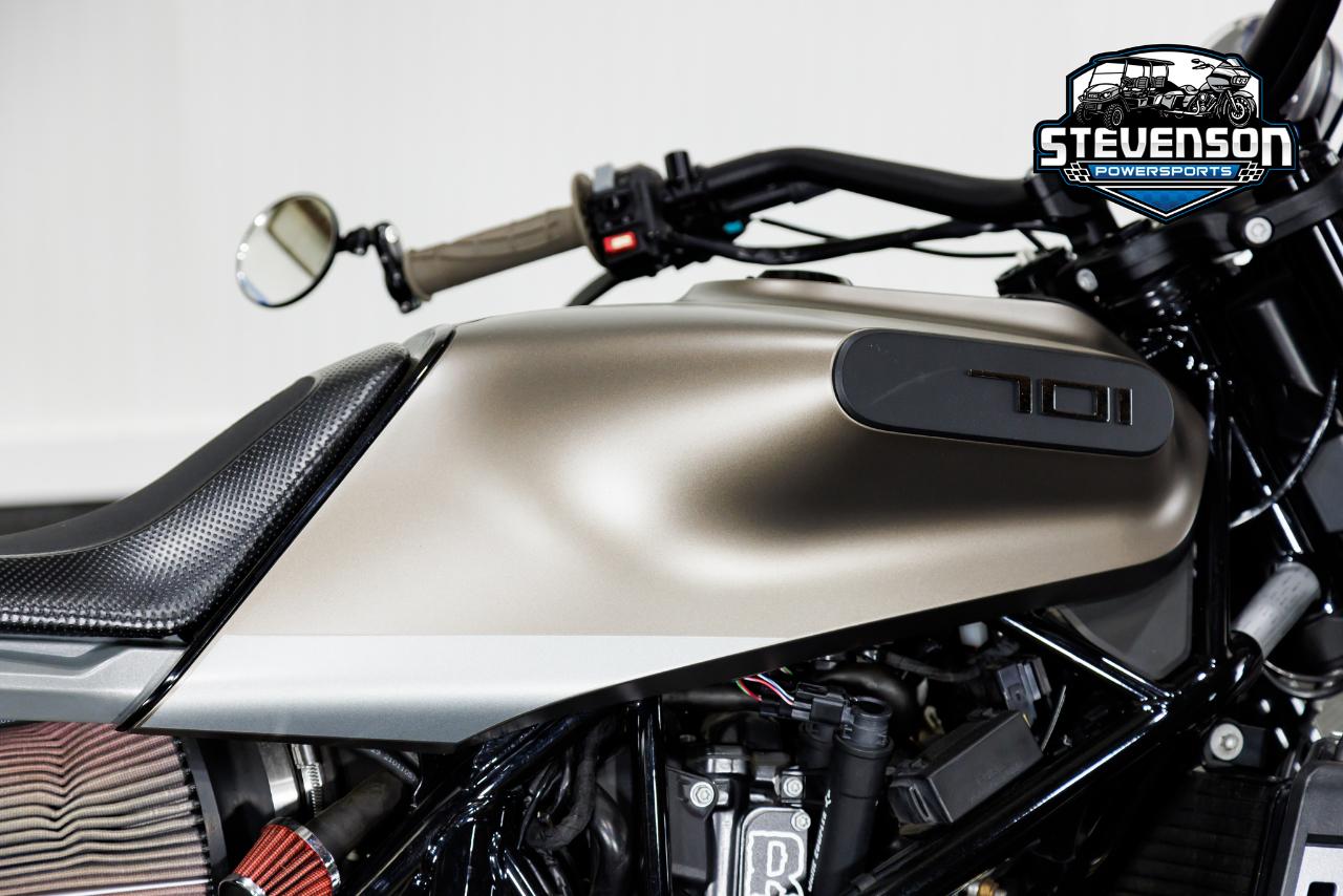 Husqvarna  Svartpilen 701  2020