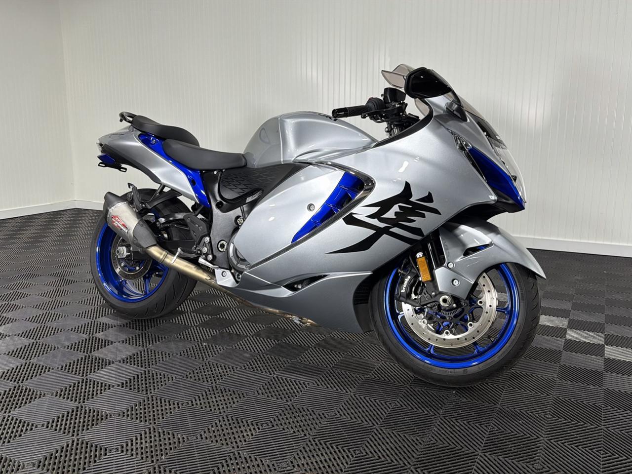2025 Suzuki GSX1300R 
