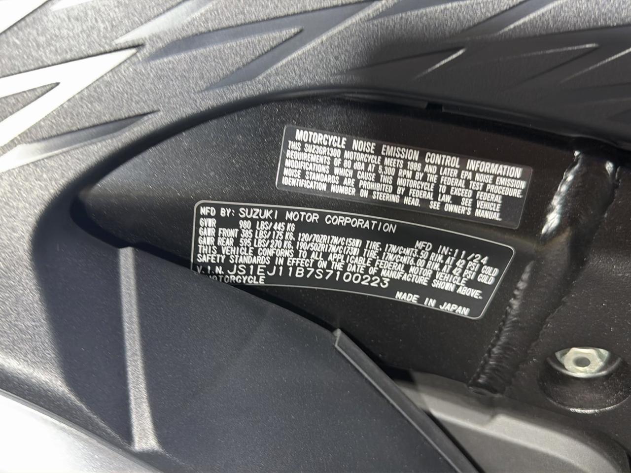 Suzuki GSX1300R  2025