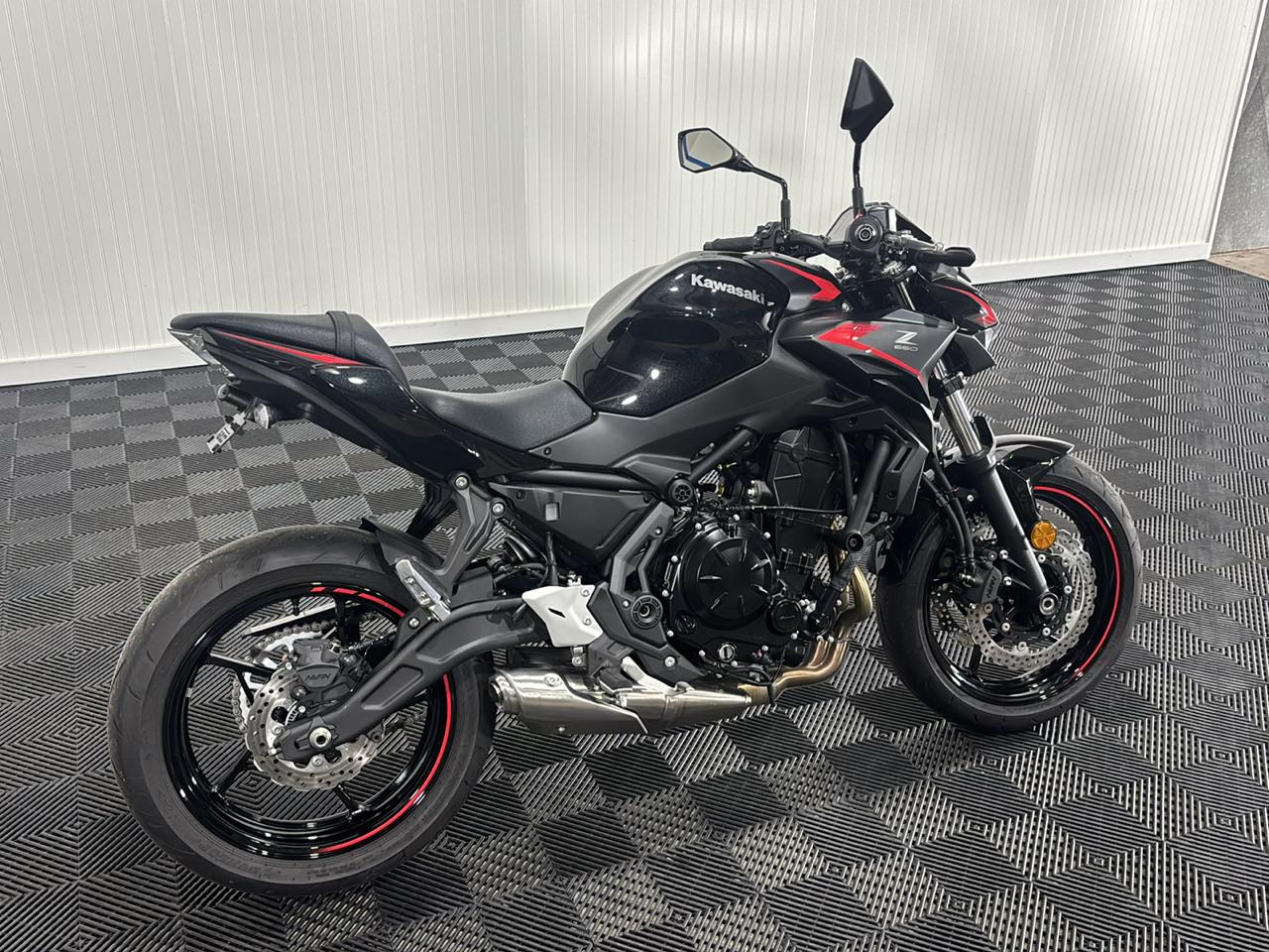 Kawasaki Z650  2023