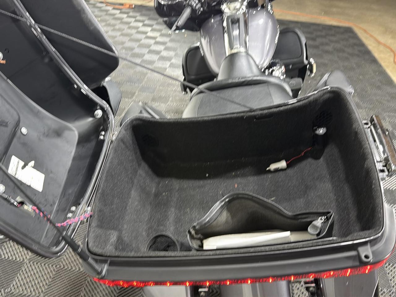 Harley-Davidson FLHTK  2014