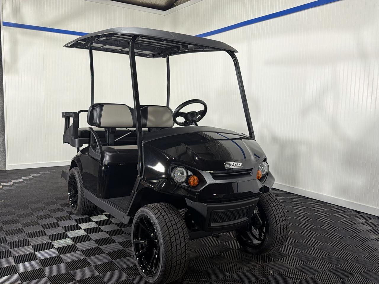 EZGO Express 4 Commuter 13.5 Gas  2025