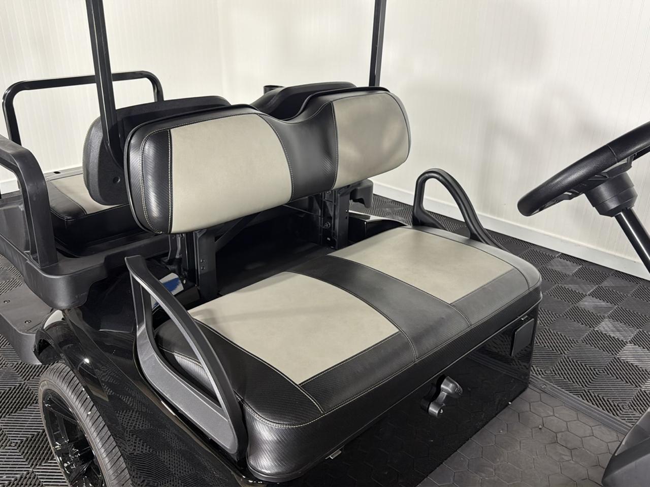 EZGO Express 4 Commuter 13.5 Gas  2025