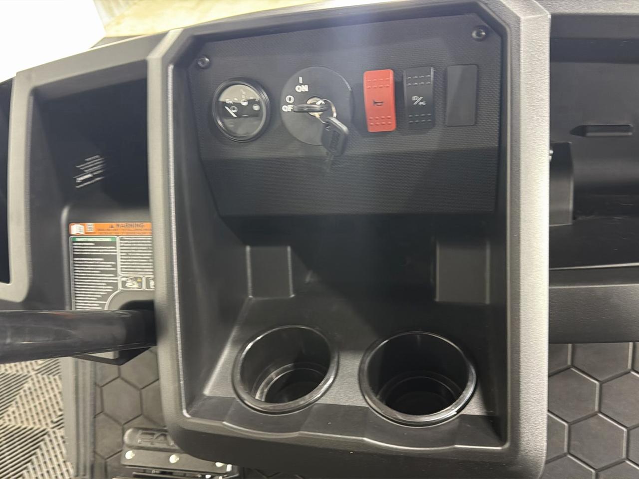 EZGO Express 4 Commuter 13.5 Gas  2025