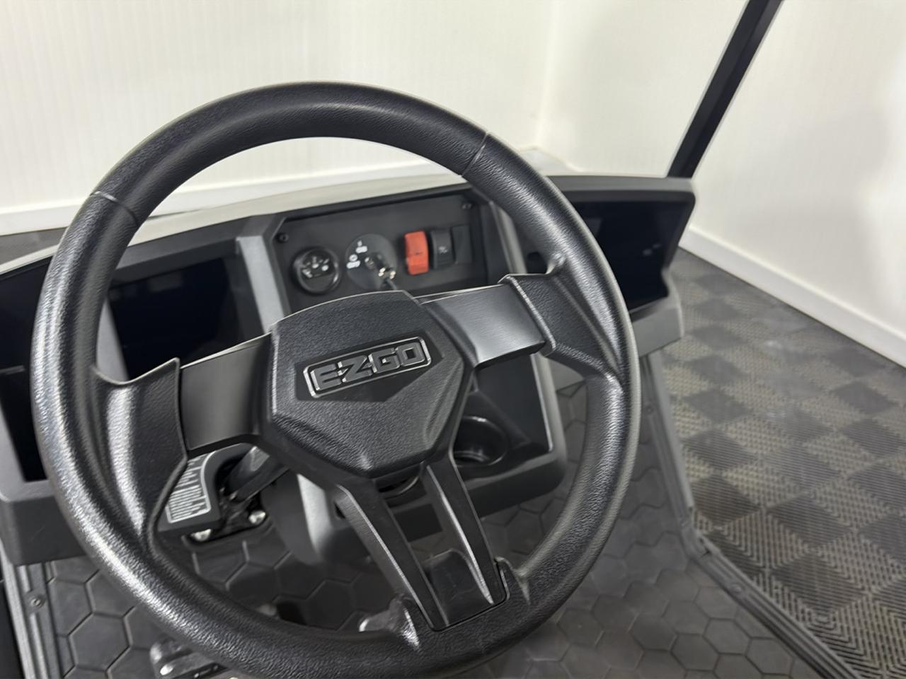 EZGO Express 4 Commuter 13.5 Gas  2025
