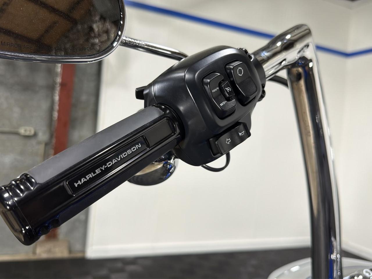 Harley-Davidson FLFB  2025