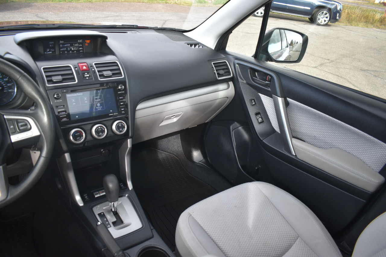 Subaru Forester 2.5i Premium PZEV CVT 2017