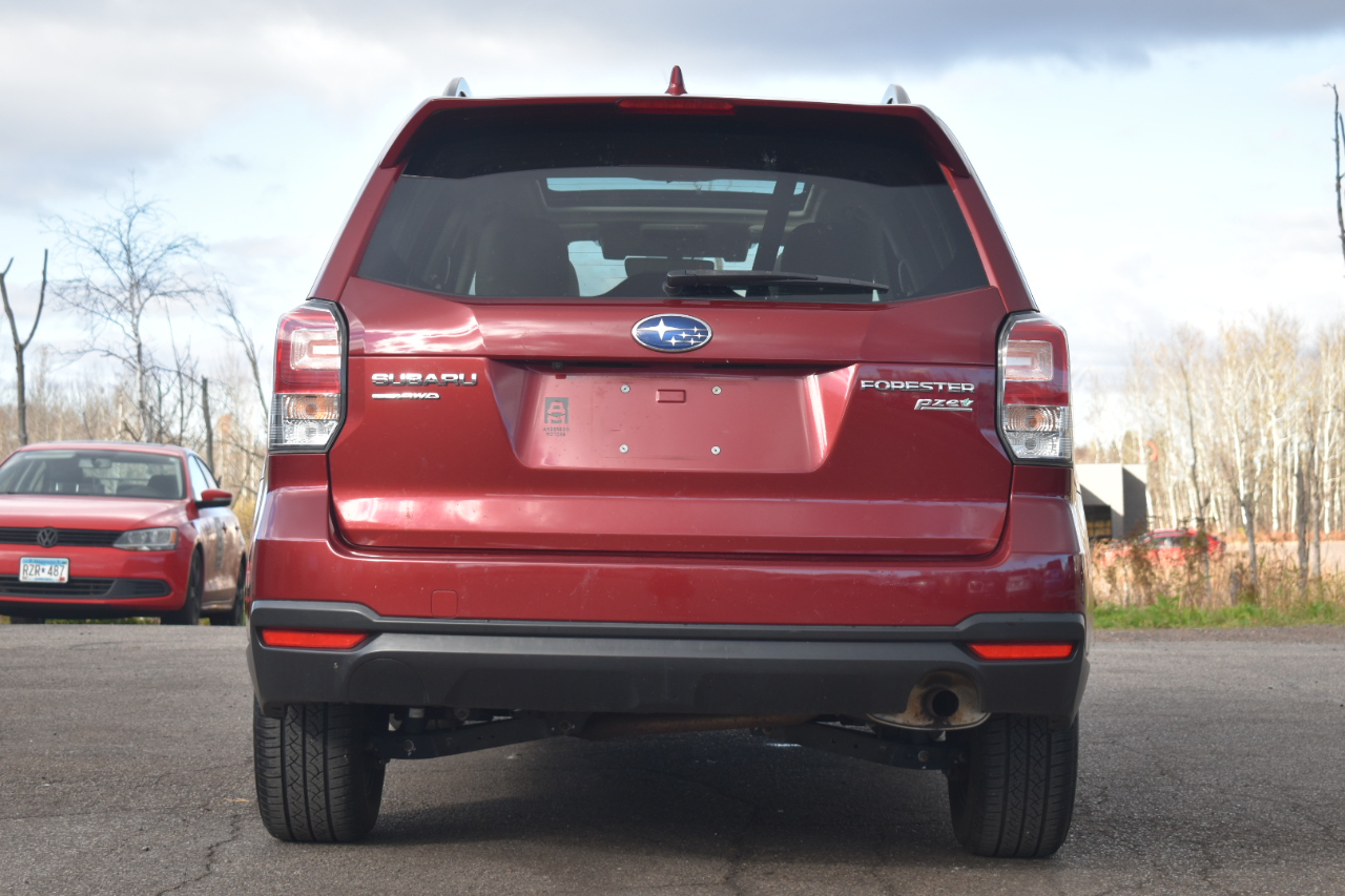 Subaru Forester 2.5i Premium PZEV CVT 2017