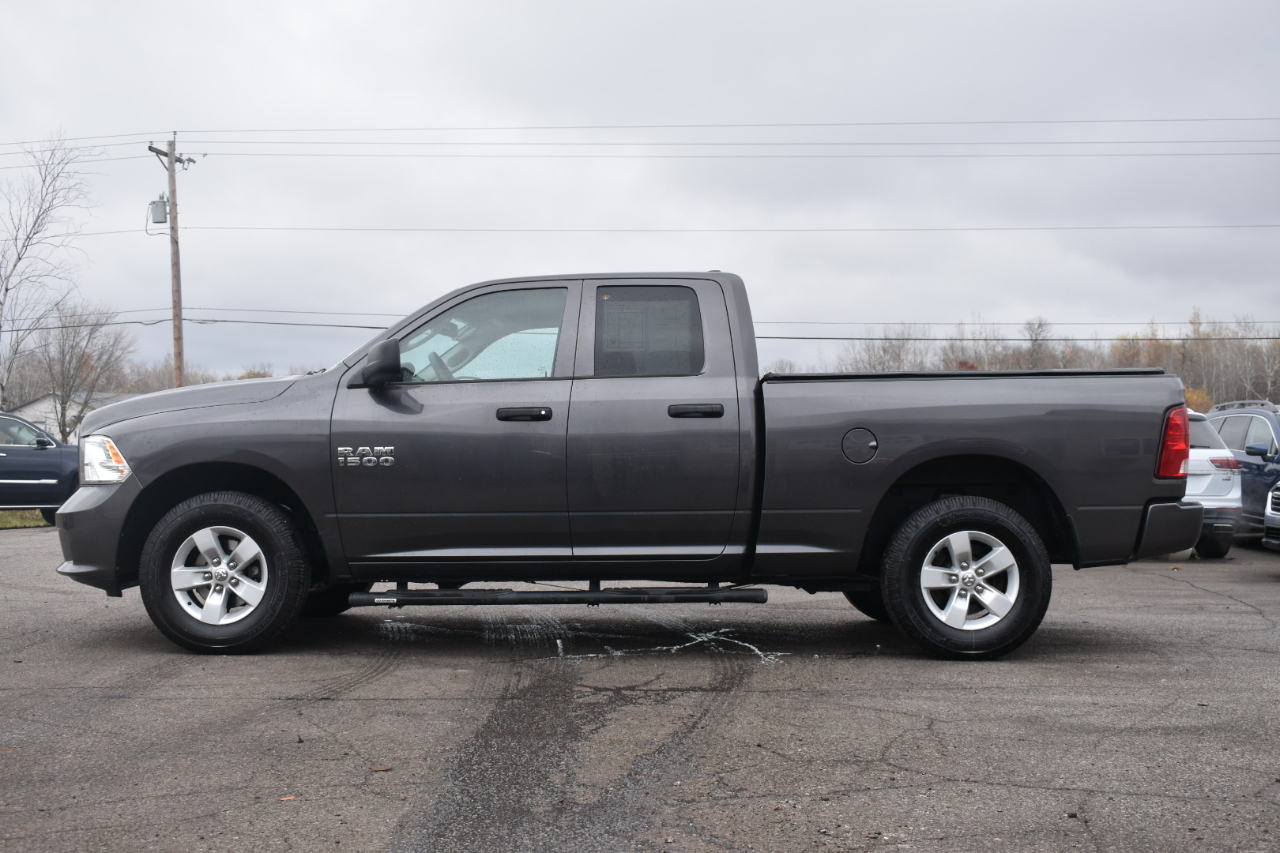 RAM 1500 Express 4x4 Quad Cab 6'4" Box 2017