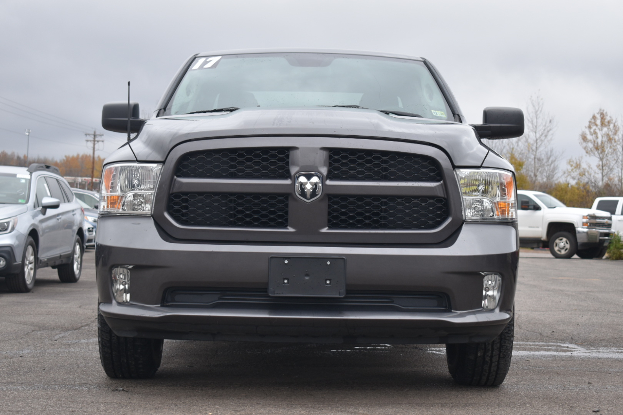 RAM 1500 Express 4x4 Quad Cab 6'4" Box 2017