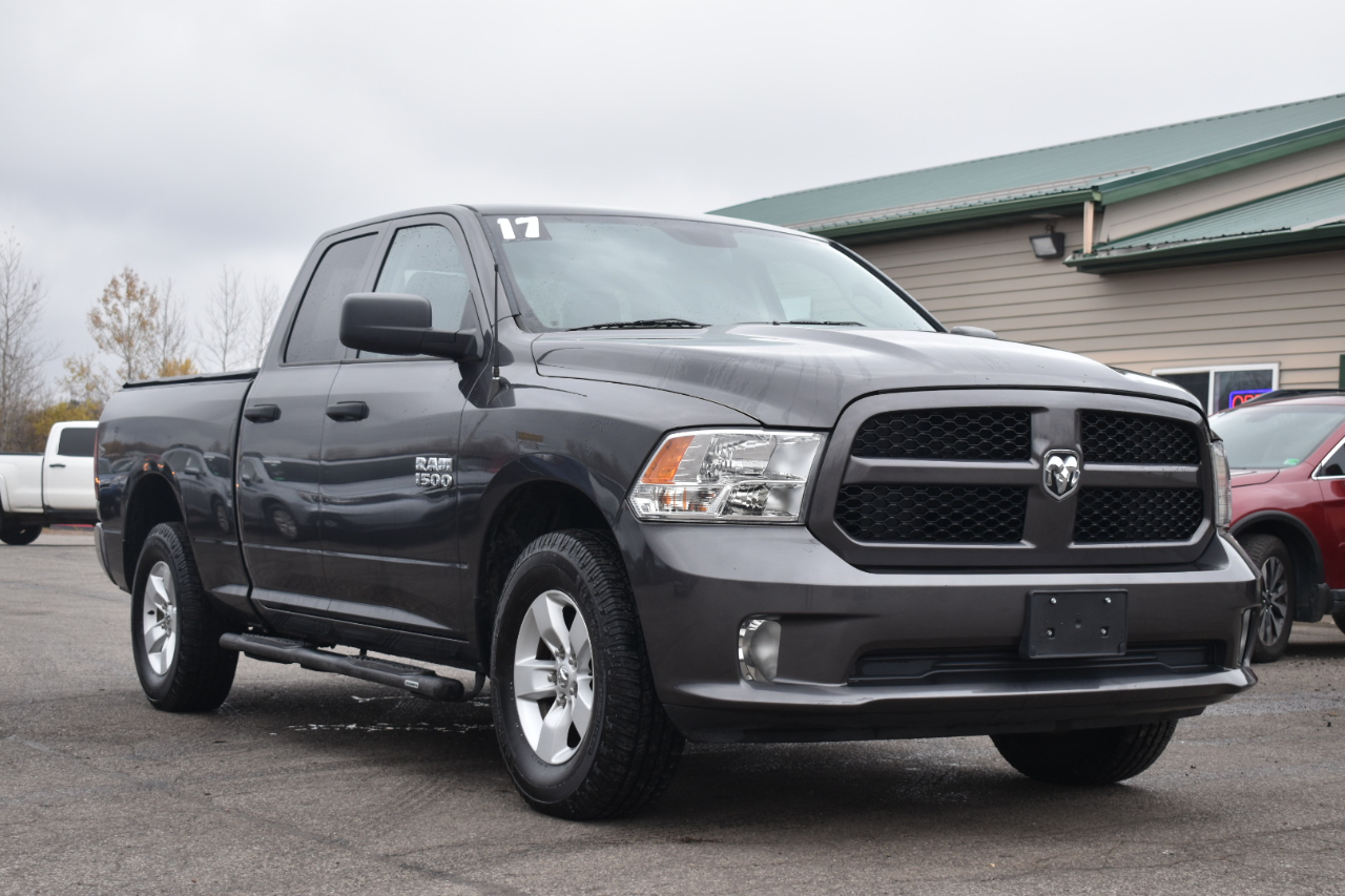 RAM 1500 Express 4x4 Quad Cab 6'4" Box 2017