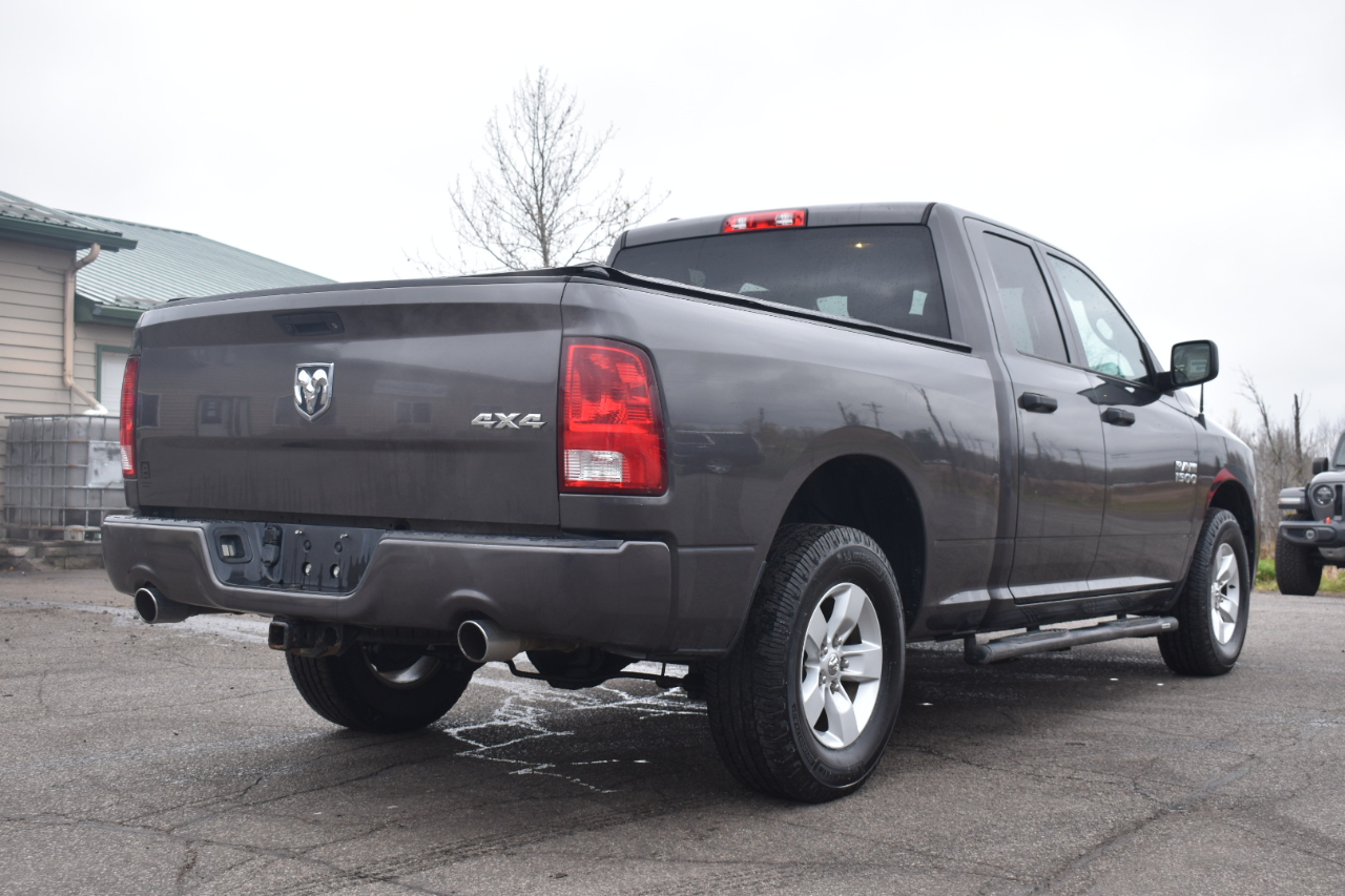 RAM 1500 Express 4x4 Quad Cab 6'4" Box 2017