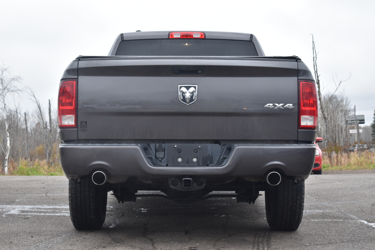 RAM 1500 Express 4x4 Quad Cab 6'4" Box 2017