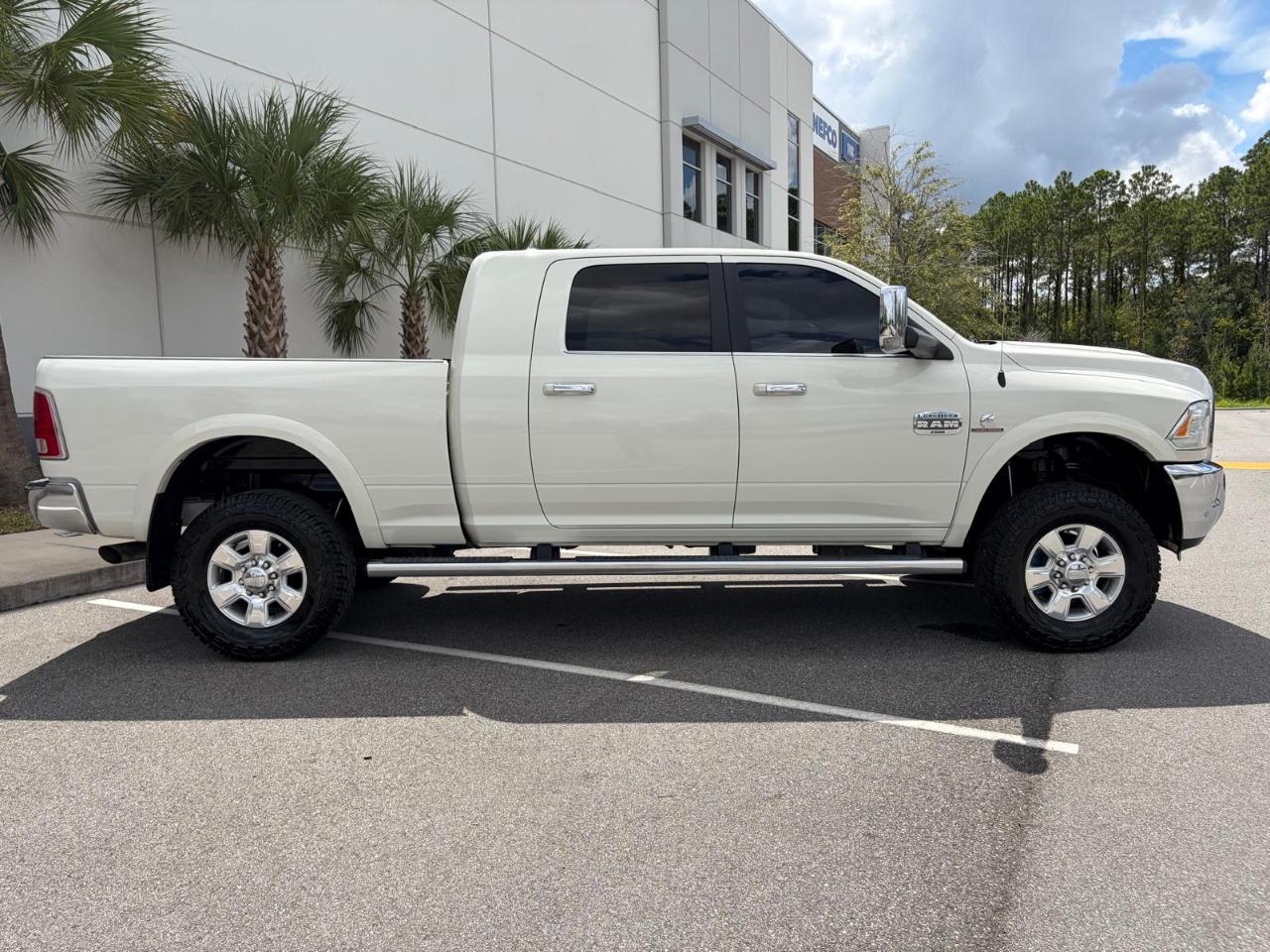 RAM 2500 Laramie Longhorn Mega Cab 4WD 2018