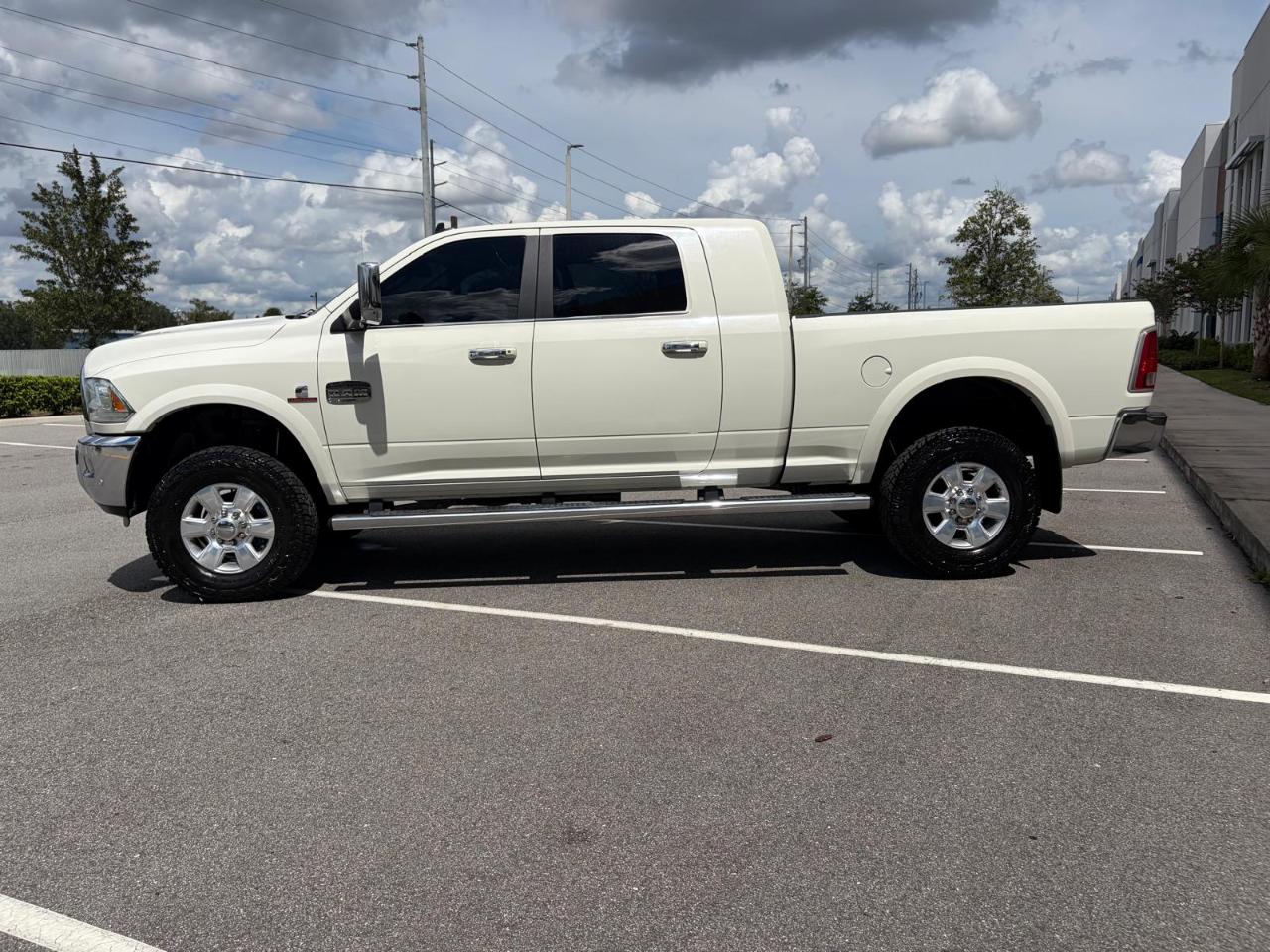 RAM 2500 Laramie Longhorn Mega Cab 4WD 2018