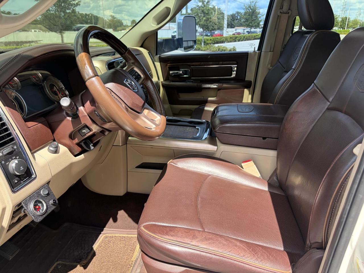 RAM 2500 Laramie Longhorn Mega Cab 4WD 2018