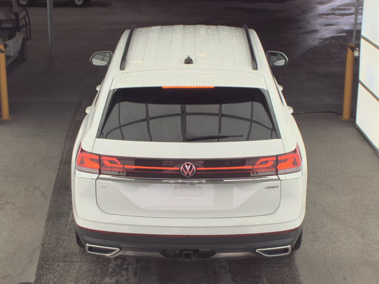 2025 Volkswagen Atlas SE photo 2