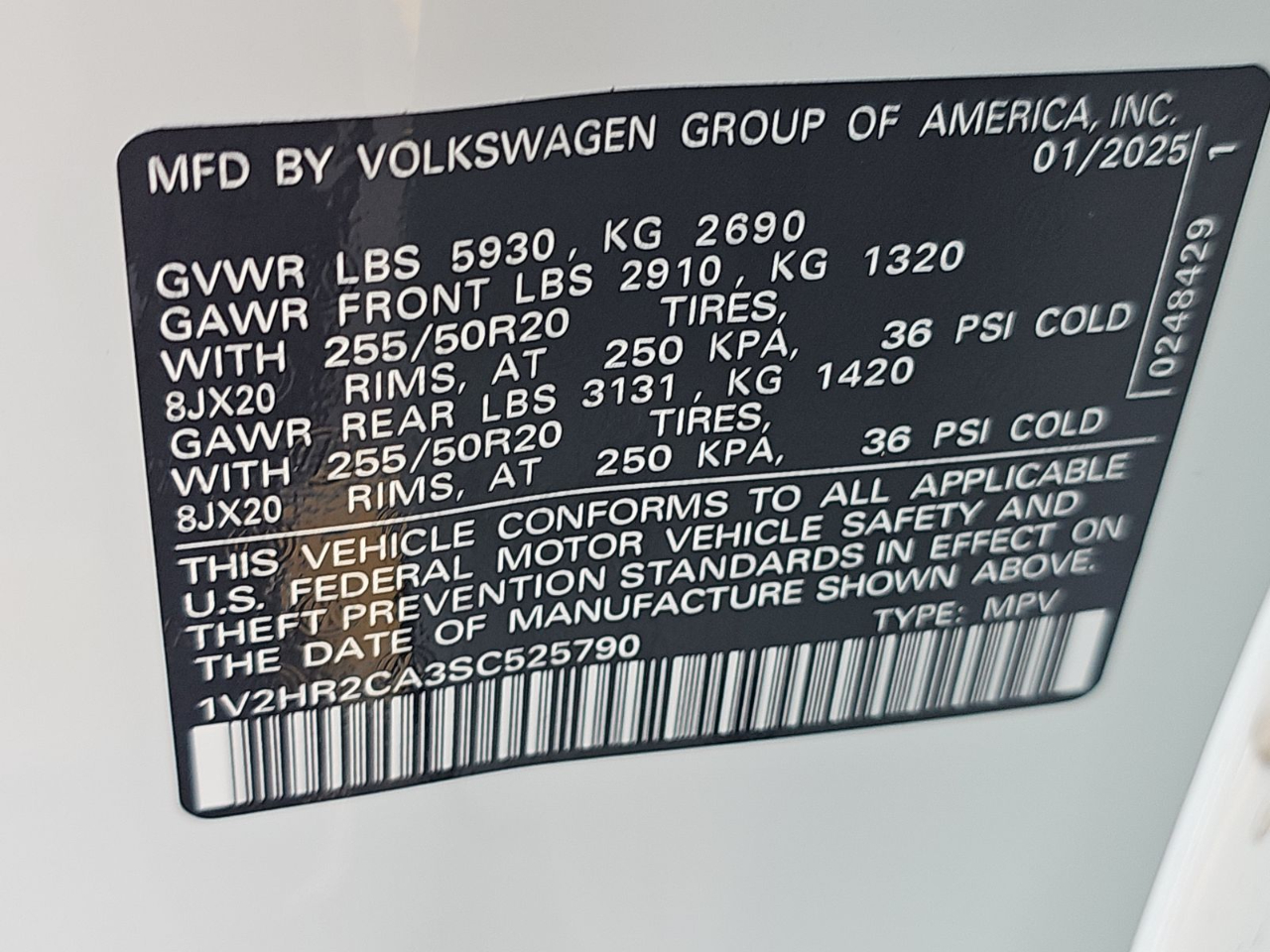 2025 Volkswagen Atlas SE photo 4