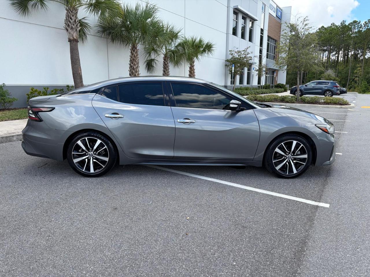 Nissan Maxima SV 3.5L 2021