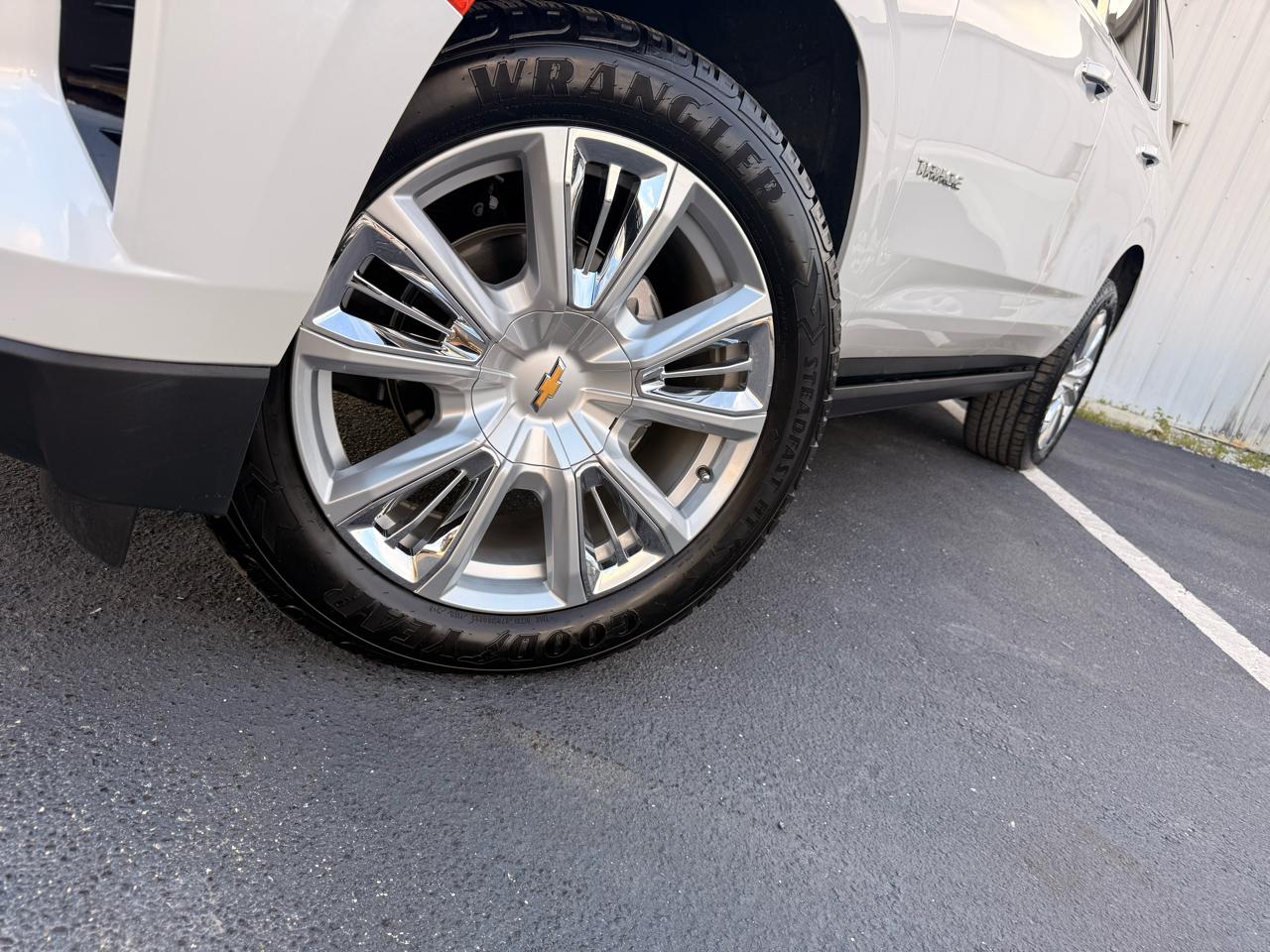 Chevrolet Tahoe 4WD 4dr High Country 2023