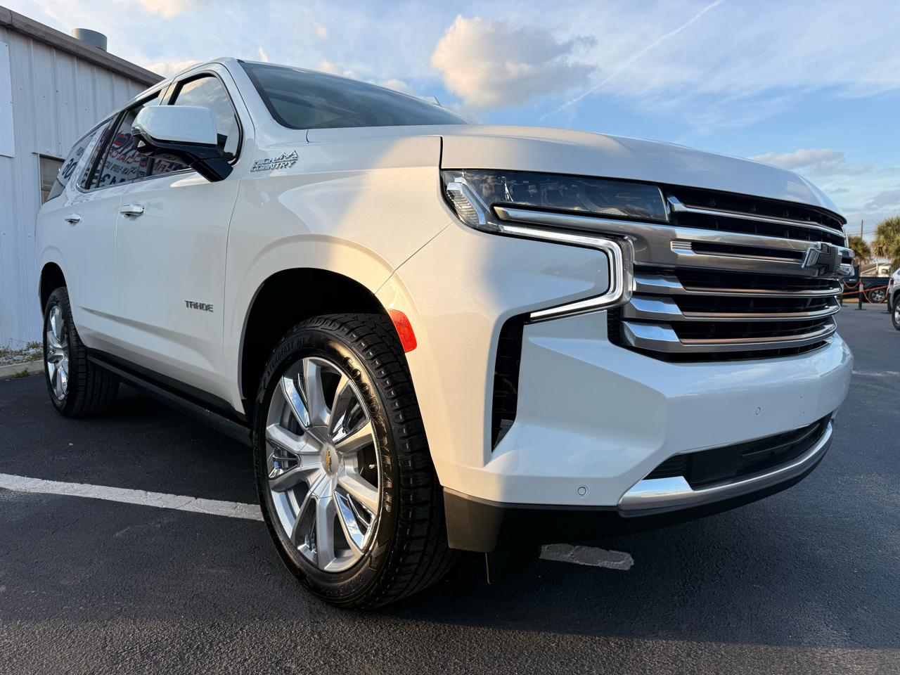 Chevrolet Tahoe 4WD 4dr High Country 2023