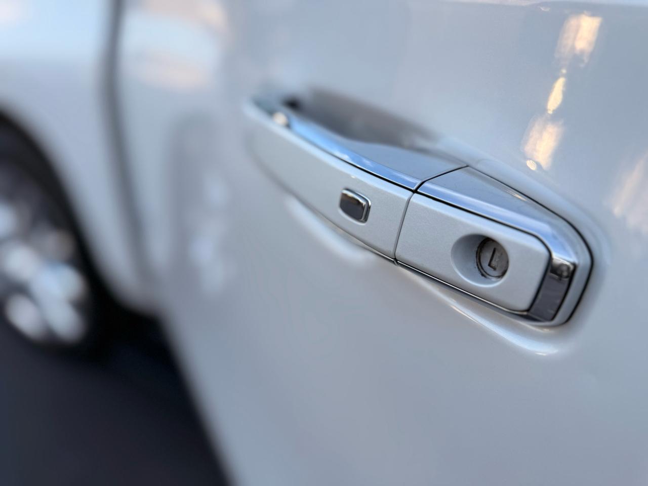 Chevrolet Tahoe 4WD 4dr High Country 2023