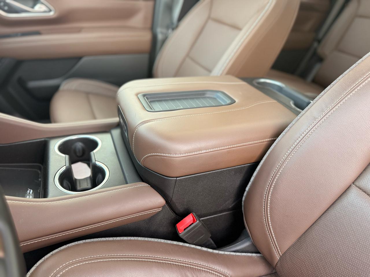 Chevrolet Tahoe 4WD 4dr High Country 2023