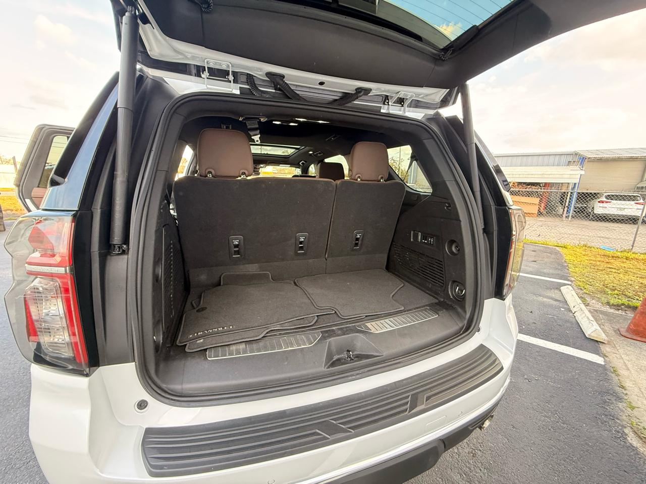 Chevrolet Tahoe 4WD 4dr High Country 2023