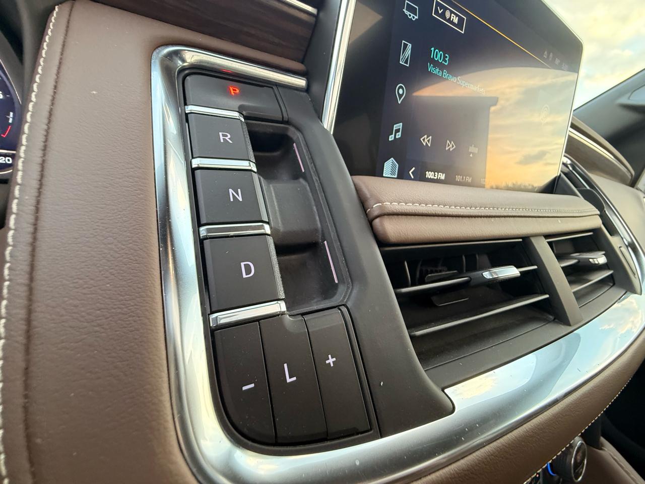 Chevrolet Tahoe 4WD 4dr High Country 2023