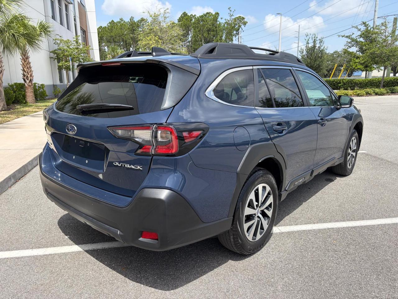 Subaru Outback Premium AWD 2024