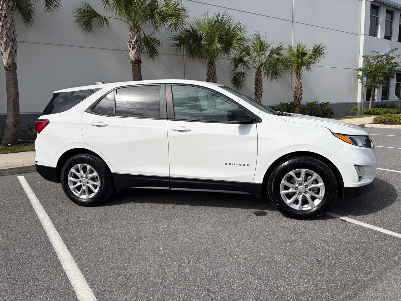 Chevrolet Equinox FWD 4dr LS w/1LS 2021