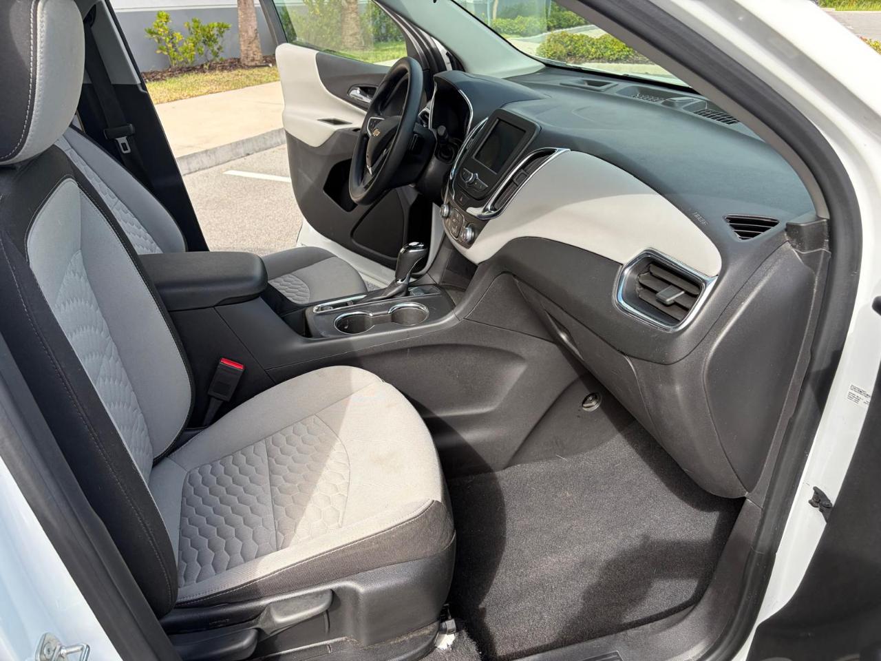 Chevrolet Equinox FWD 4dr LS w/1LS 2021