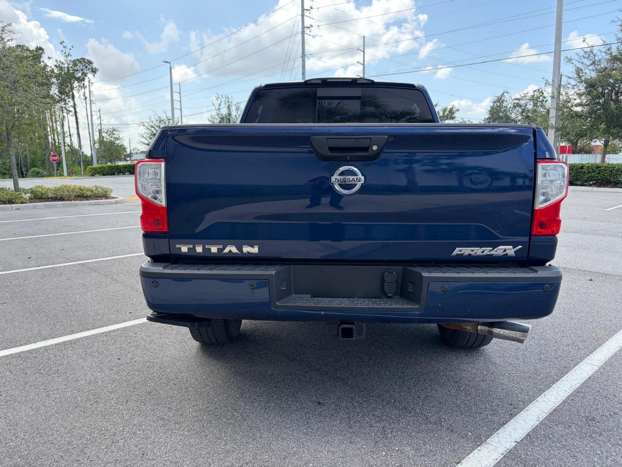 Nissan Titan 4x4 Crew Cab PRO-4X 2018