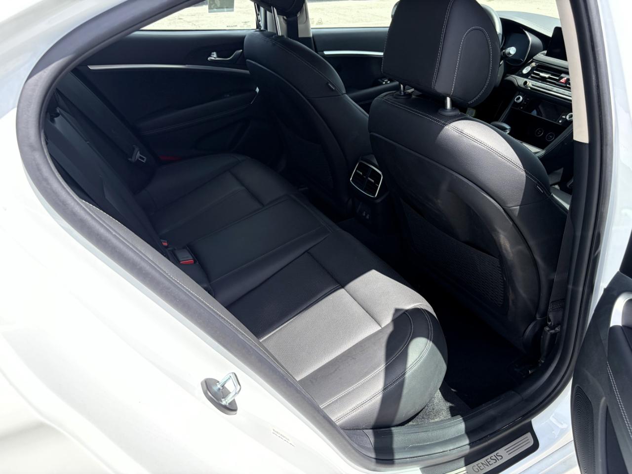 Genesis G70 2.5T RWD 2026
