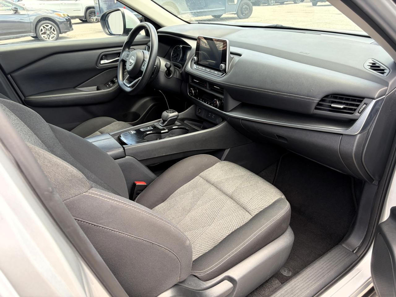 Nissan Rogue FWD SV 2024