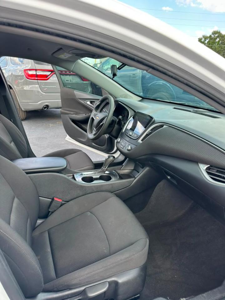 Chevrolet Malibu 4dr Sdn LS w/1LS 2020