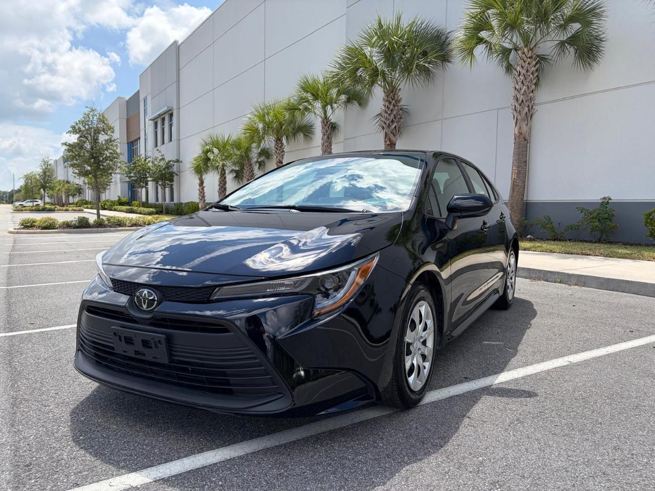 Toyota Corolla LE CVT (Natl) 2025