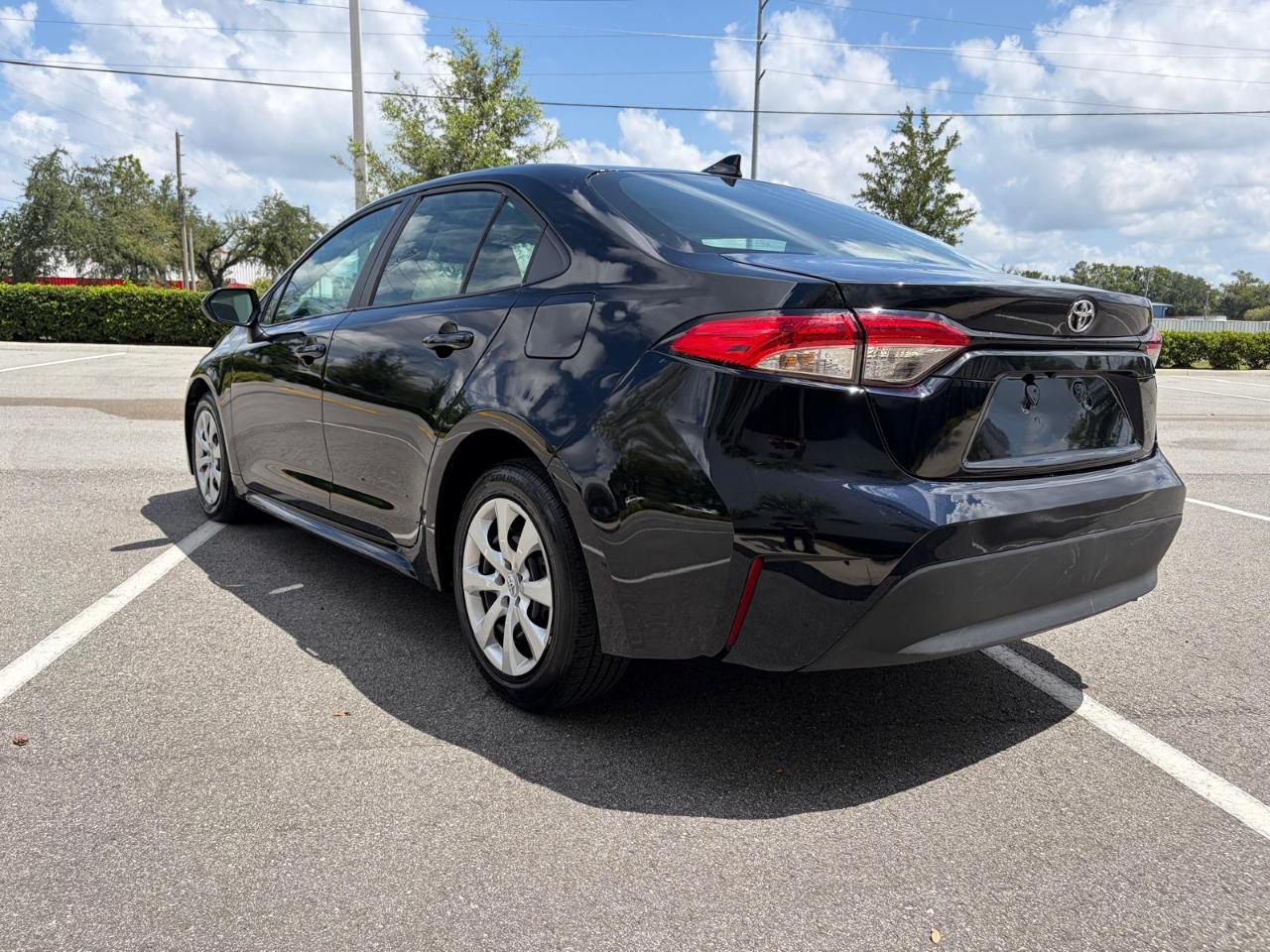 Toyota Corolla LE CVT (Natl) 2025