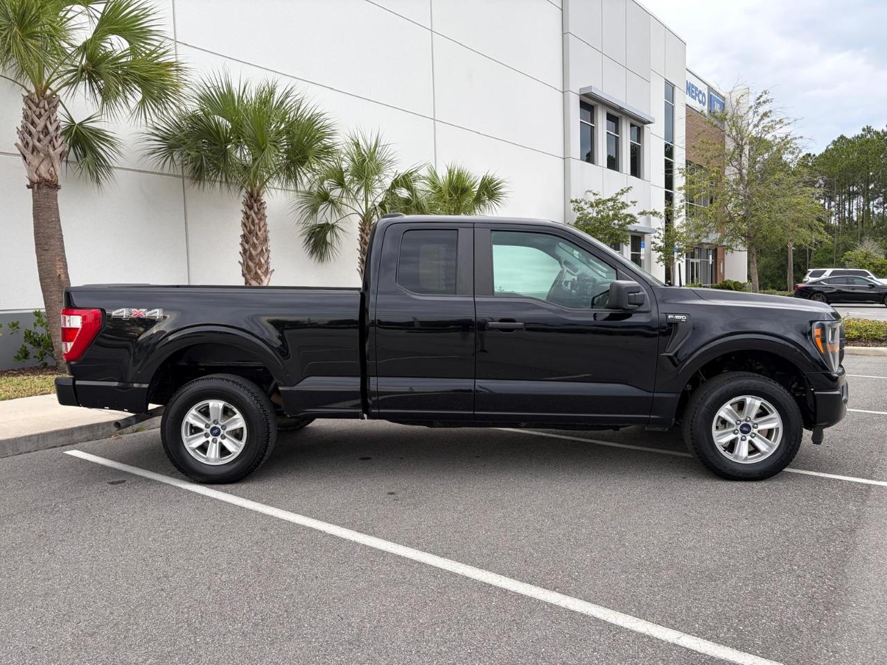 Ford F-150 XLT 4WD SuperCab 6.5' Box 2023
