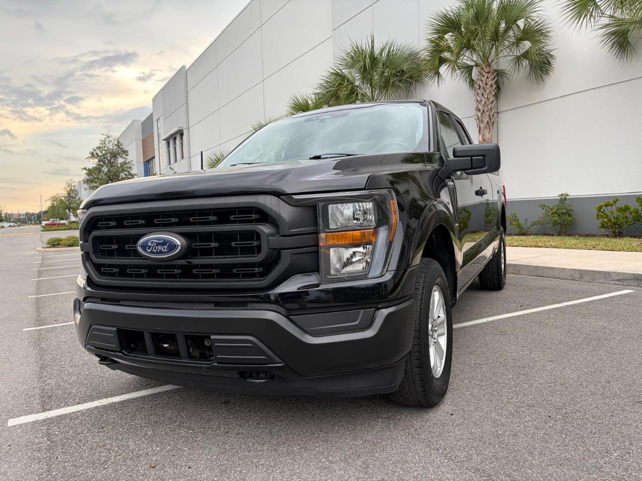 Ford F-150 XLT 4WD SuperCab 6.5' Box 2023